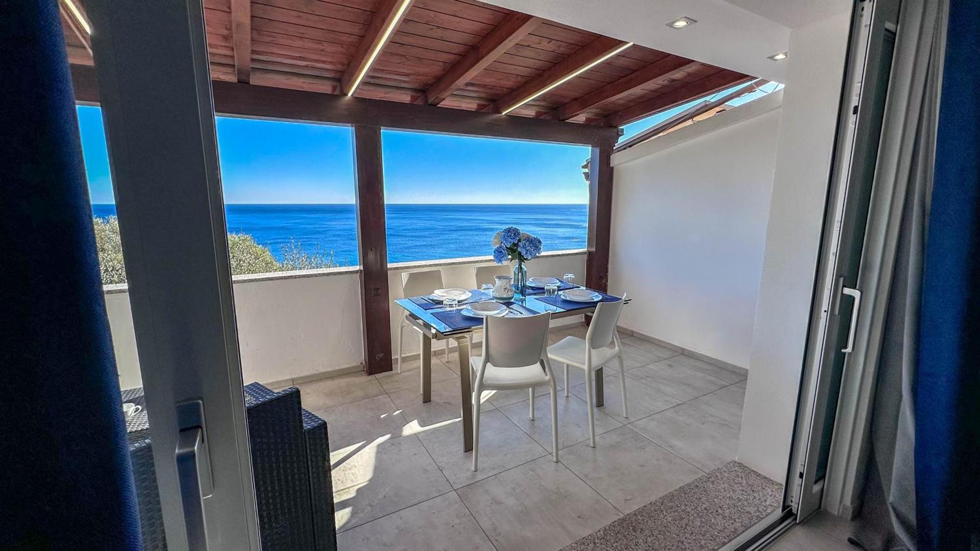 Mama House Con Vista Mare Lägenhet Cala Gonone Exteriör bild